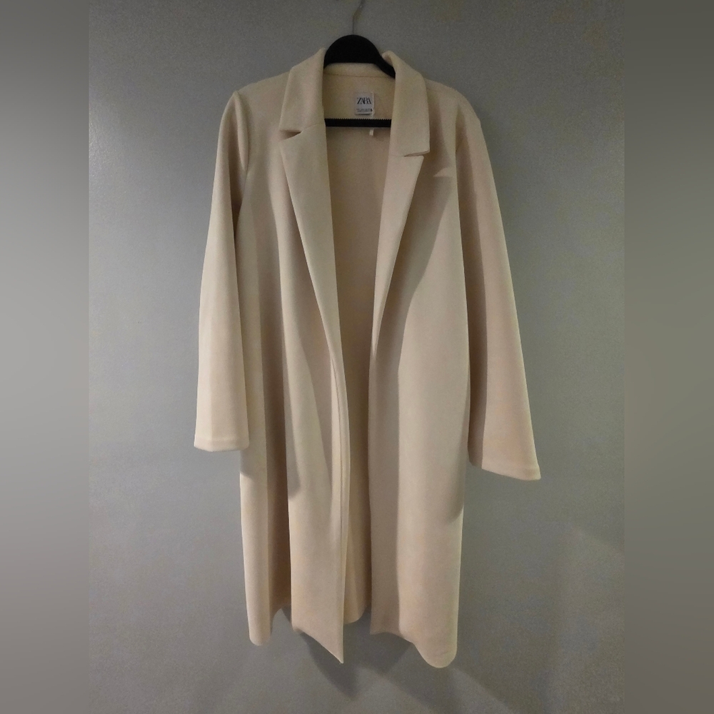 Zara Women's Elegant Cream Trench Coat